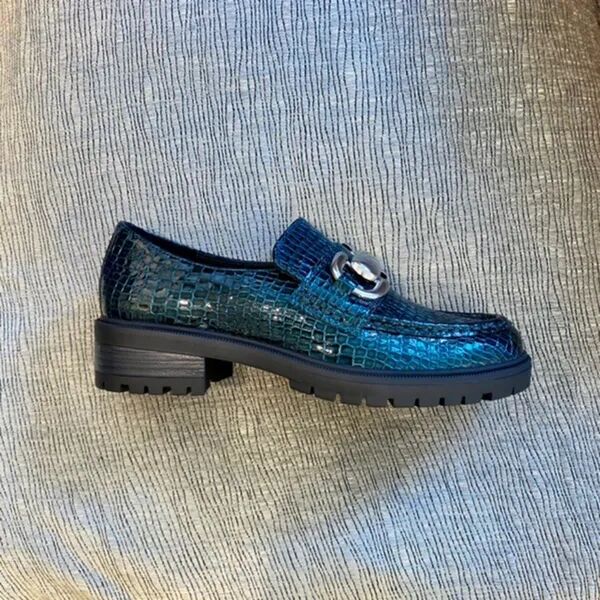 Mocassins Karston vernis bleu 